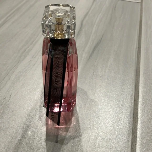 Victoria's Secret Bombshell Perfume in Pink - Picture 2 of 4